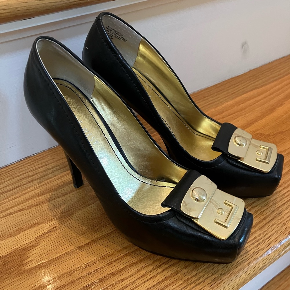 Nine West Black and Gold Stiletto Heels